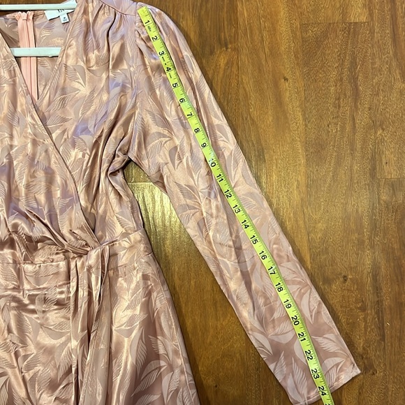 NSR Nara Faux Wrap Long Sleeve Rose Pink Dress Medium - Picture 11 of 12
